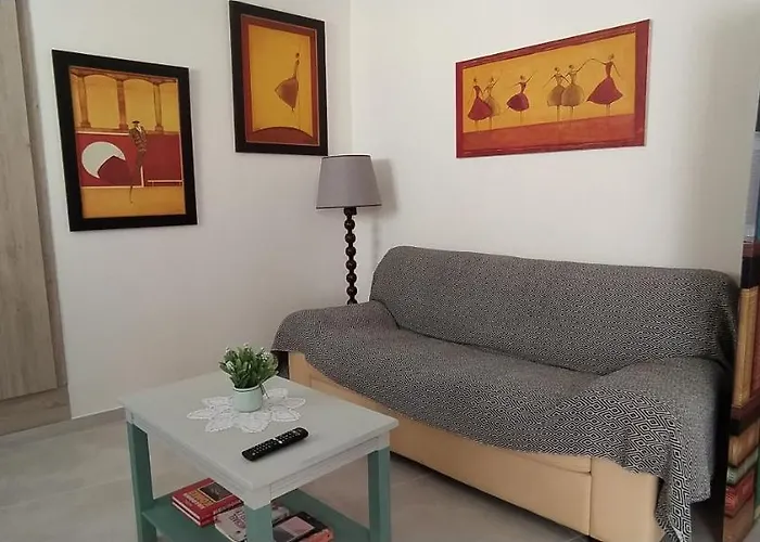 Kalamitsi 2 Floor Apartment