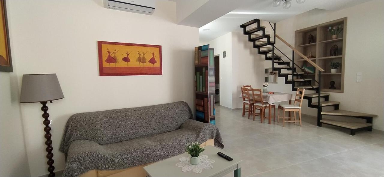 Kalamitsi 2 Floor